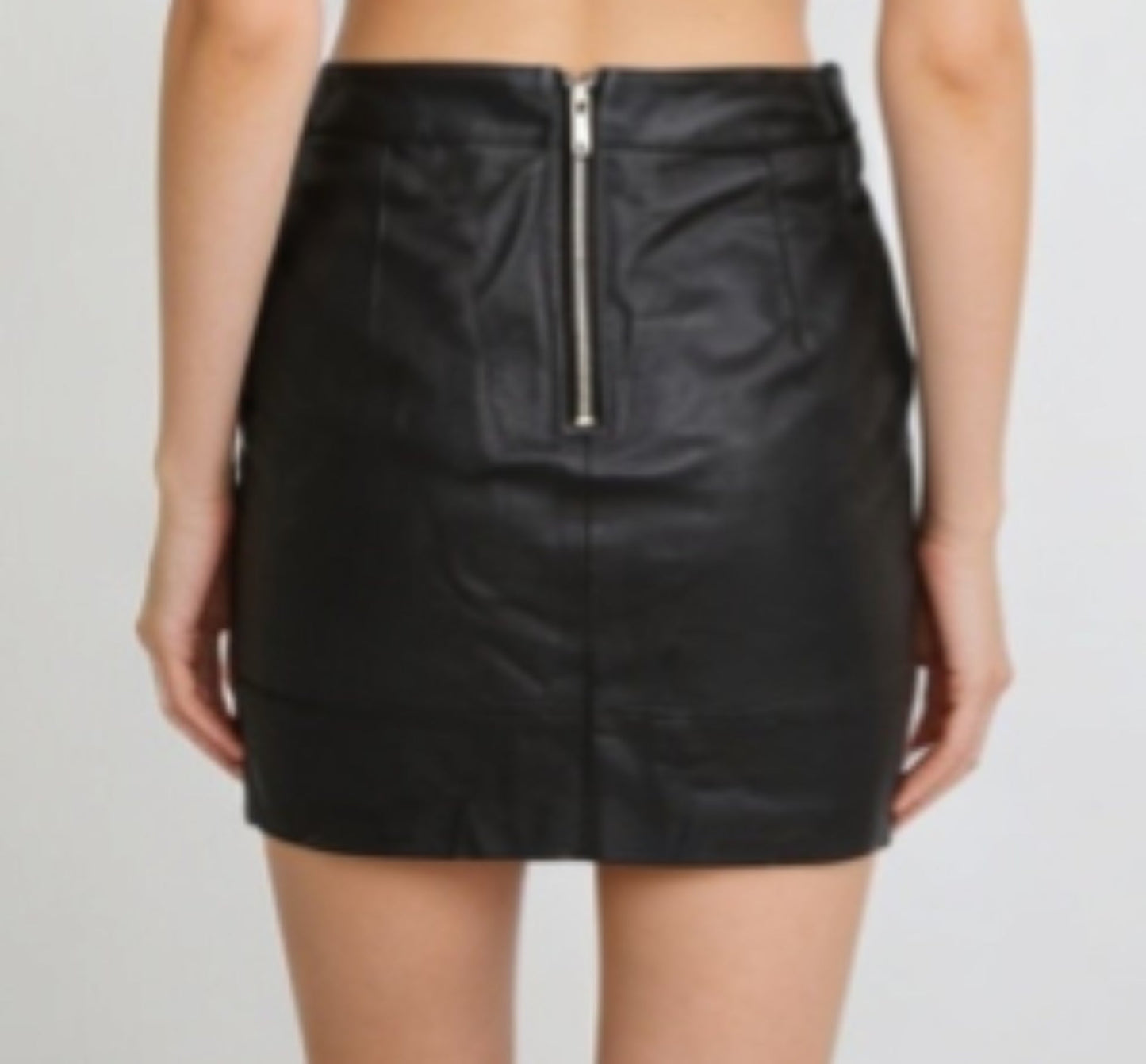 Faux leather skirt – Only – Size 40