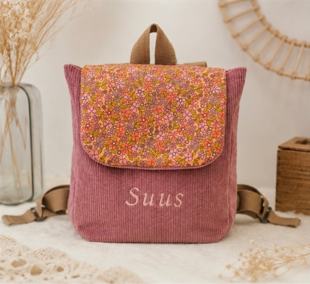 Sac Popy velours rose brodé prénom Suus - vue de face